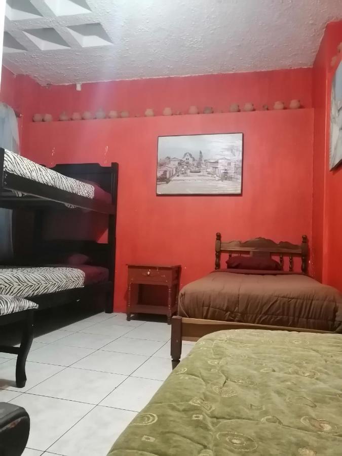 Escocie - Quito Exterior foto
